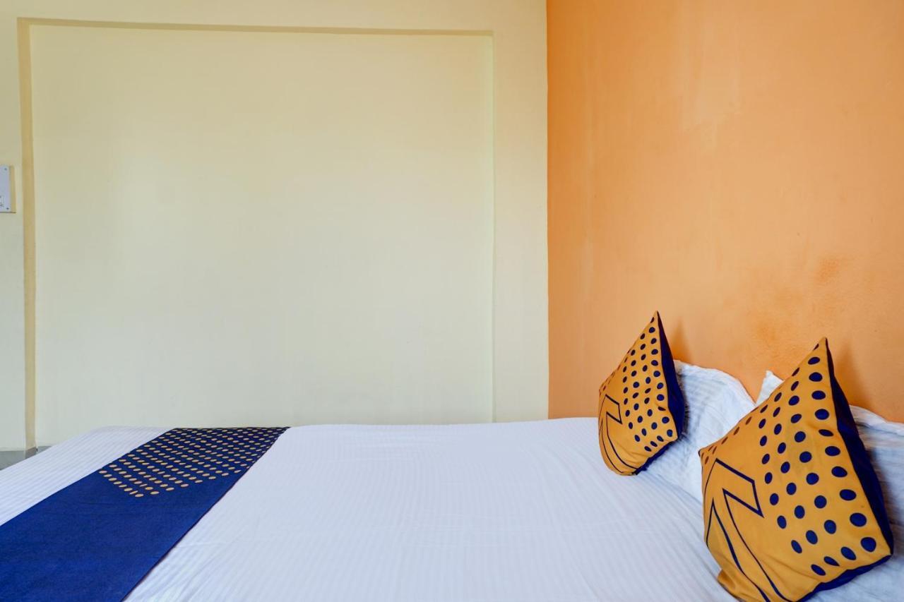 Spot On 82626 Hotel Shivtara Morgaon Exteriér fotografie